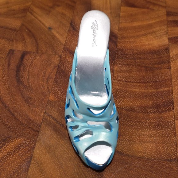 Just The Right Shoe, 810225 Catalina - Picture 4 of 8